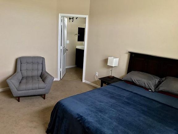 5th image of 2880 Donnell Dr Unit 2302