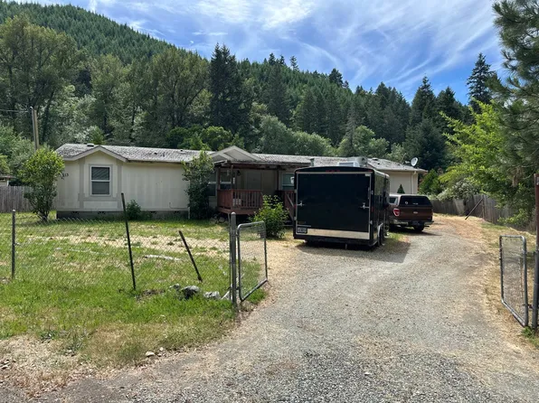 513 Barton Rd, Glendale, OR 97442