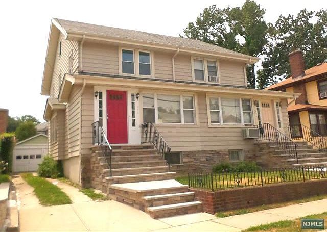 1st image of 376 Columbia Ave