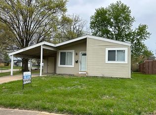 3354 Green Pasture Dr, Florissant, MO 63031