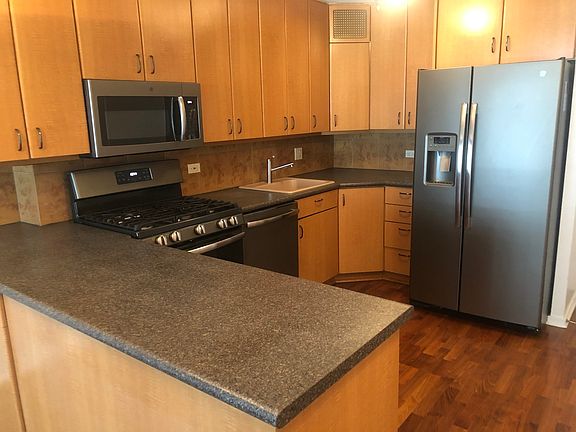 4th image of 1960 N Lincoln Park W APT 412