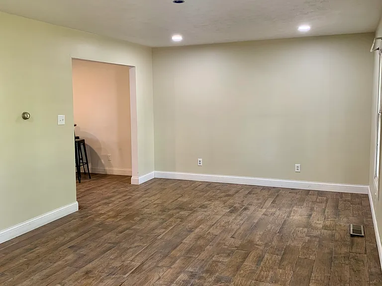 5636 Horning Rd — Photo 10