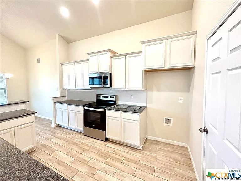 946 Hobby Rd — Photo 14