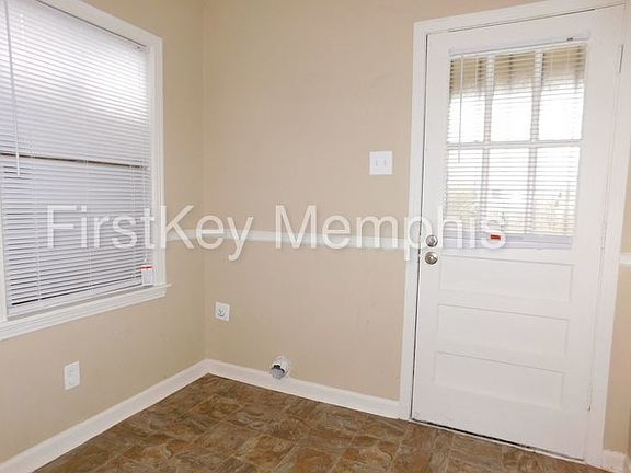 5th image of 3649 Philsdale Ave