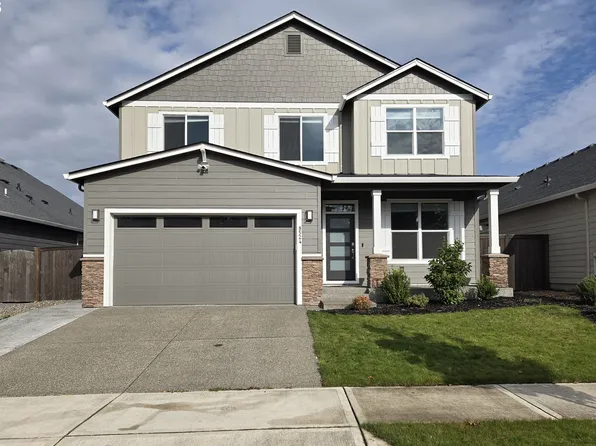 8524 N 1st St, Ridgefield, WA 98642