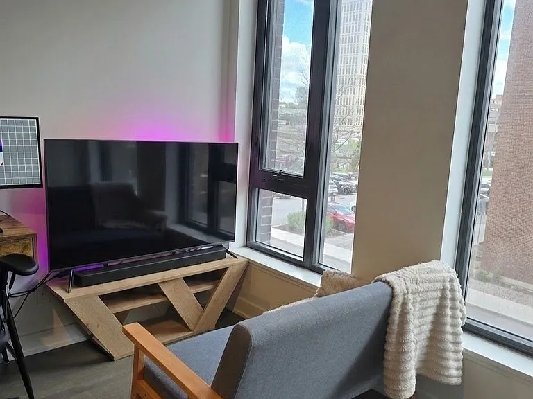 203 Catherine St #204 — Photo 6