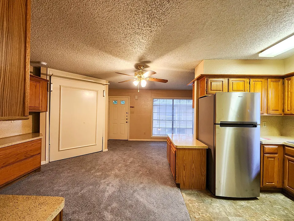 1311 Antoine Dr #148