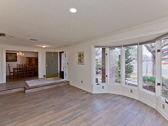 5th image of 351 McFarland Ct