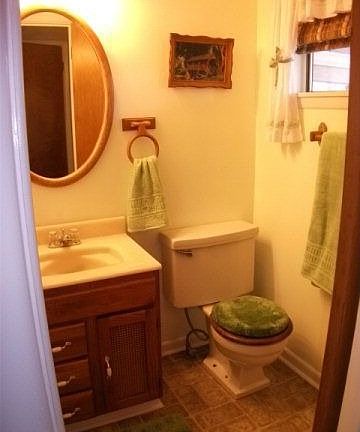 4th image of 1114 S Wilbur Ave