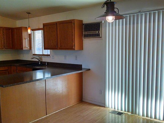 5th image of 115 Nicole Dr