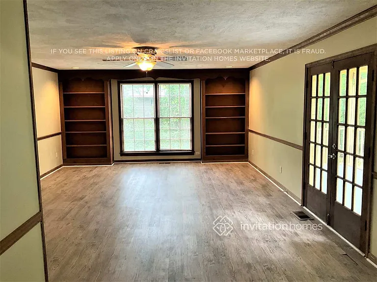 1026 Casa Dr — Photo 8