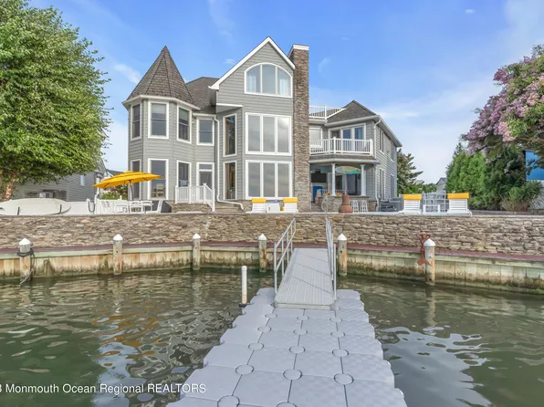 19 Captains Court, Manasquan, NJ 08736