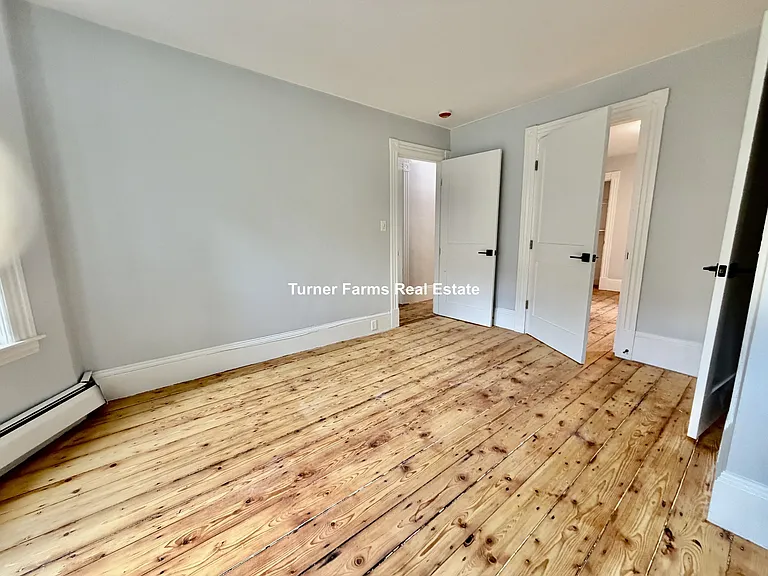 114 Woodstock St — Photo 7