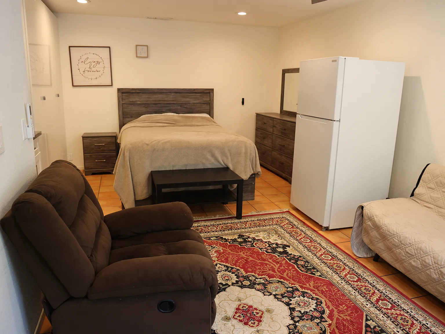 Studio, 350 sqft, $1,799 — Photo 1