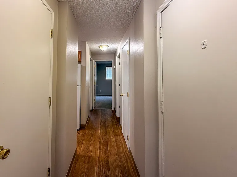 5204 Windsor Island Rd N #B — Photo 11