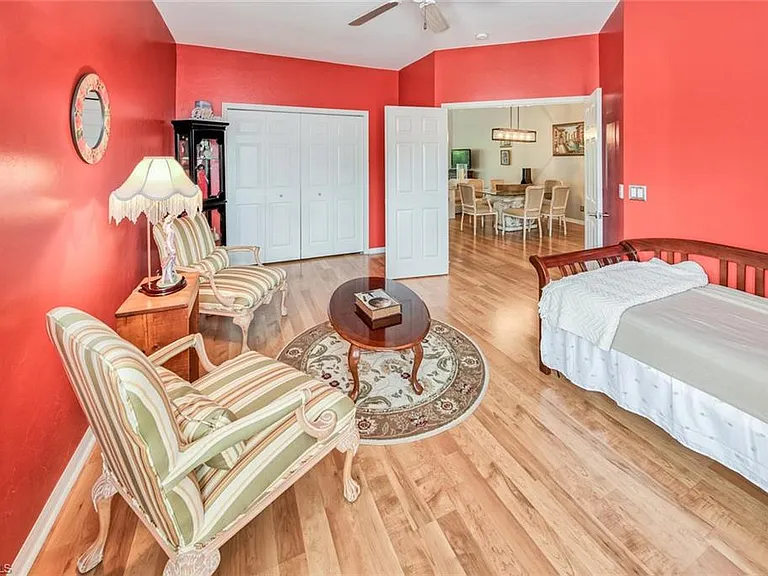 23036 Lone Oak Dr — Photo 15