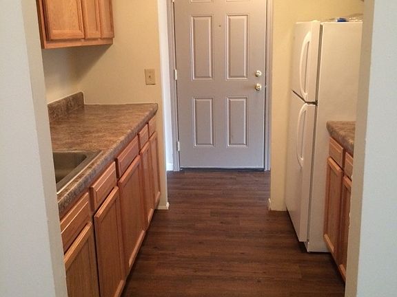 2nd image of 1919 Wyoming Ave APT 63
