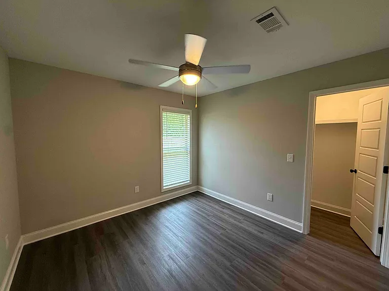 548 Patrick Farms Dr — Photo 20