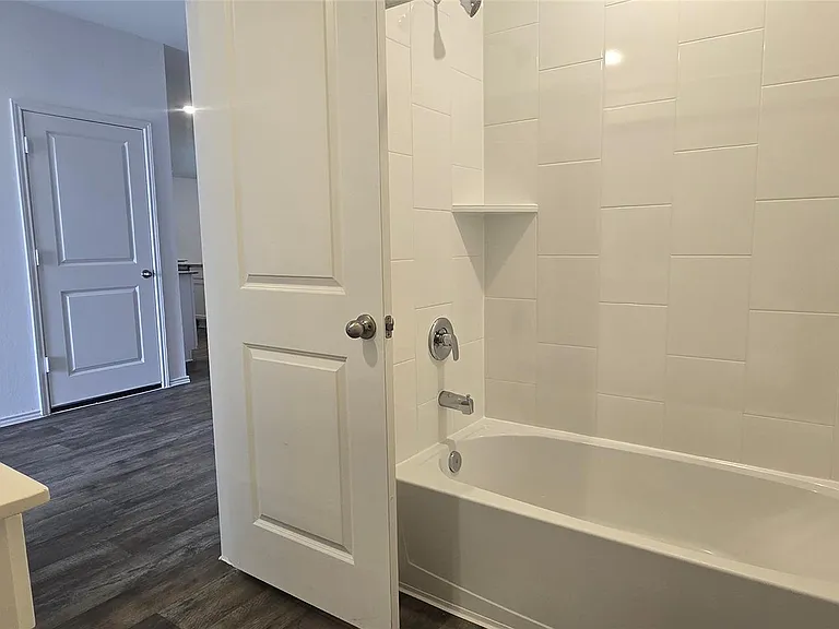 3046 Holland Lakes Dr — Photo 16