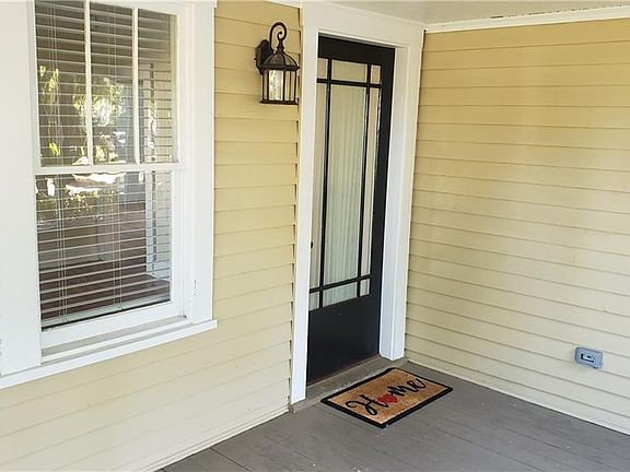 4th image of 172 E Lake Mary Ave