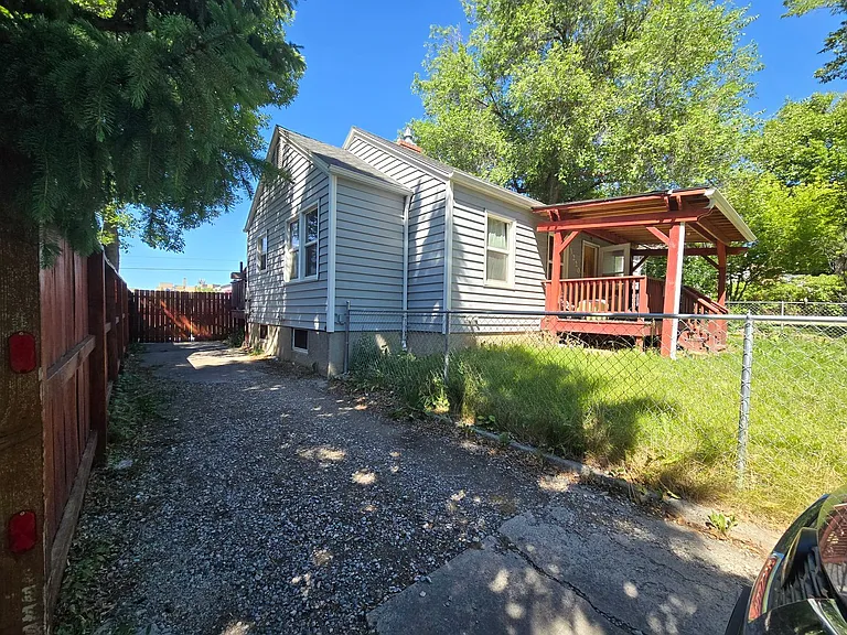 1220 & 1/2 N 26th St — Photo 3
