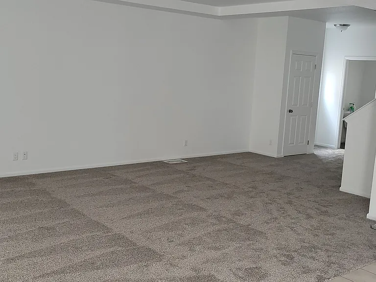 18214 E 52nd Pl — Photo 10