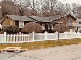 861 Pine Hill Dr, New Bedford, MA 02745