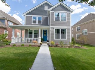 61 Pleasant Dr, Schaumburg, IL 60194