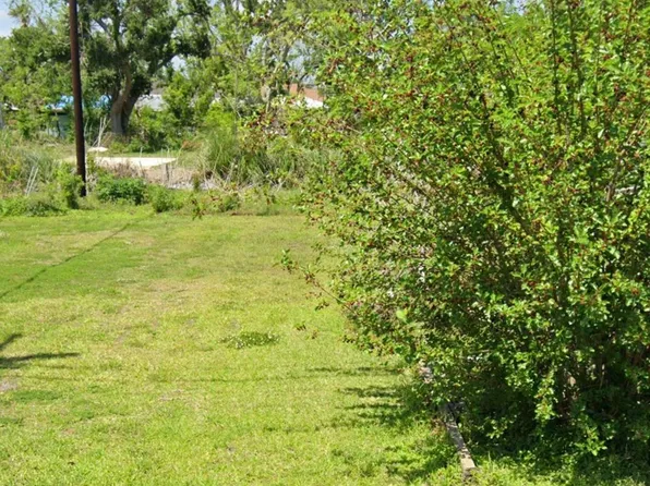 194 Pierce St, Golden Meadow, LA 70357