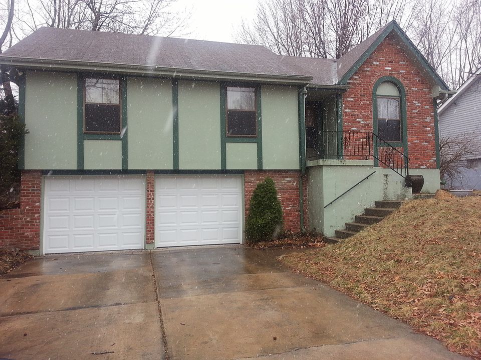 1st image of 9022 Manning Ave