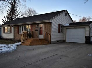 947 School St, Fairmont, MN 56031