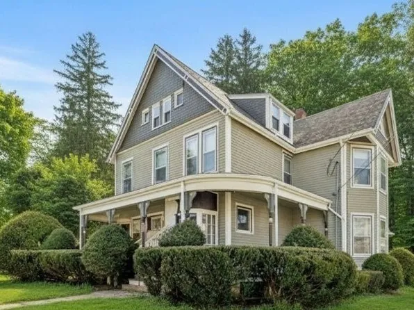 741 Salem St, Lynnfield, MA 01940
