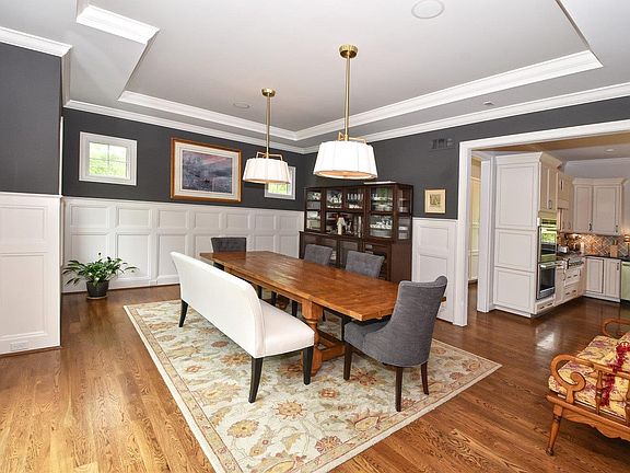 4th image of 8925 Appleknoll Ln