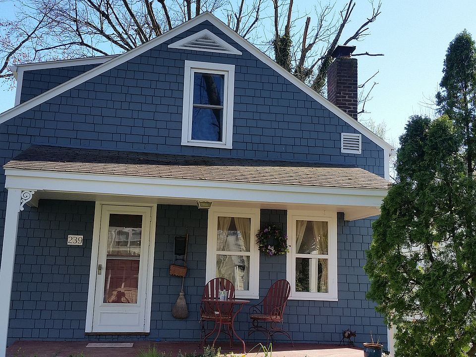 1st image of 239 Rosslyn Ave