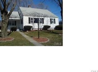 3870 Old Town Rd, Bridgeport, CT 06606