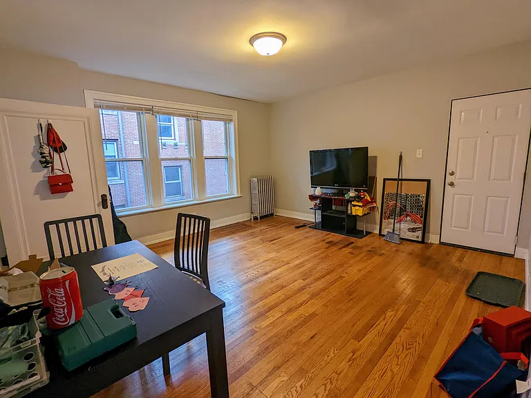 1944 N Spaulding Ave #2B — Photo 3