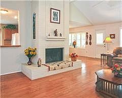 5th image of 2035 Victoria Garden Dr