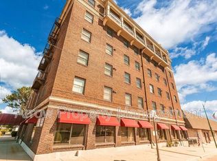 208 E 5th St, York, NE 68467