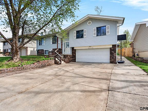 4th image of 6619 S 109th St