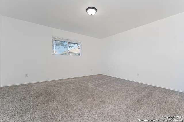 102 Mallow Grv — Photo 11