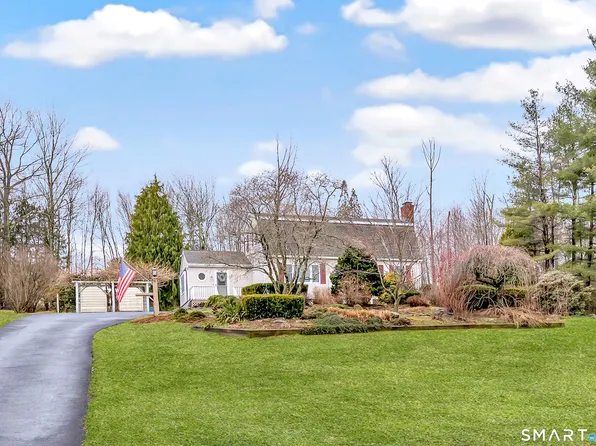 18 Oakdale Road, Plymouth, CT 06786