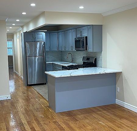 4th image of 71-01 Cooper Ave #3FAM