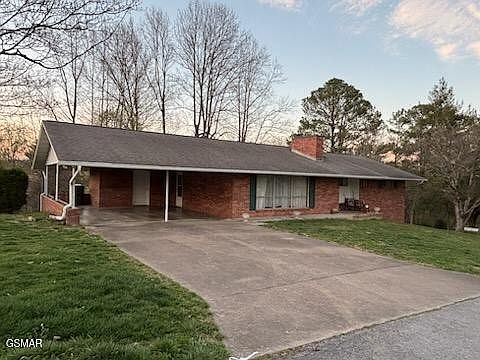 1st image of 211 N Riverview Cir