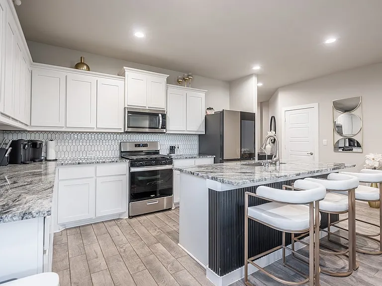 2306 Fortune Dr — Photo 20