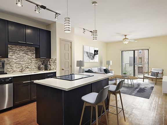 4th image of 5222 Belmont Ave APT 227