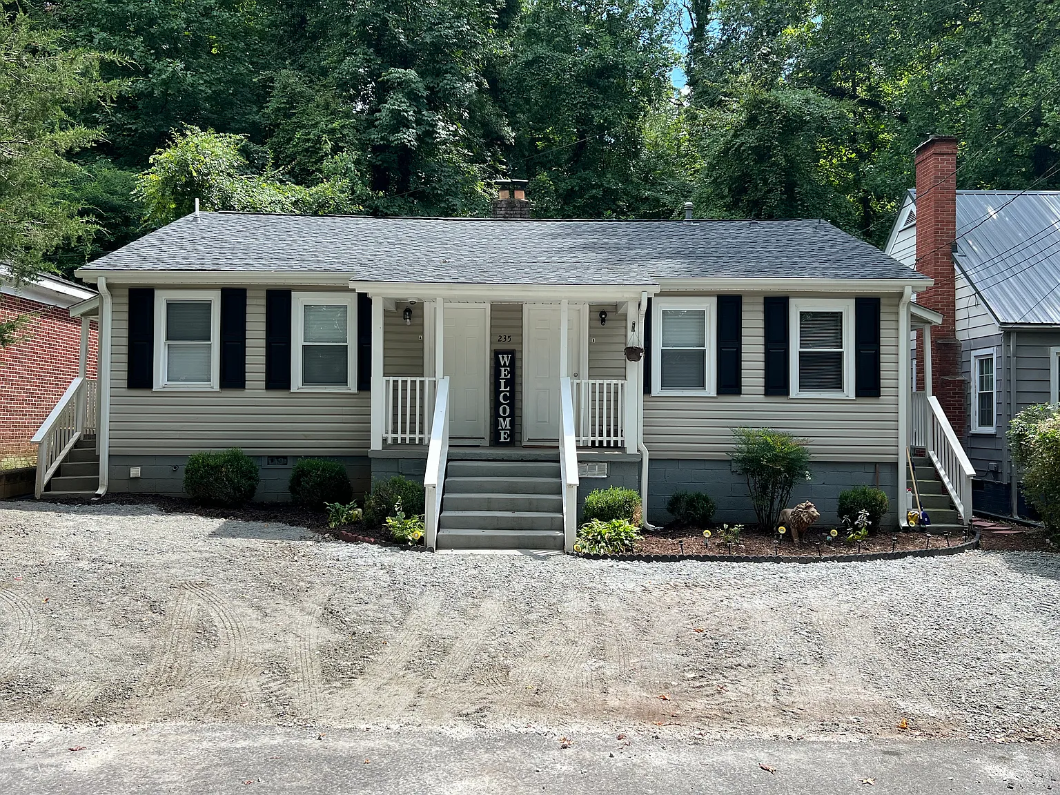 2 bed, 700 sqft, $1,075 — Photo 2