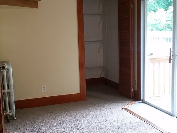 3rd image of 615 Providence St
