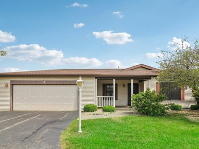 2 Surrey Ct, Grayslake, IL, 60030