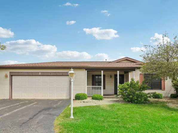 2 Surrey Ct, Grayslake, IL 60030