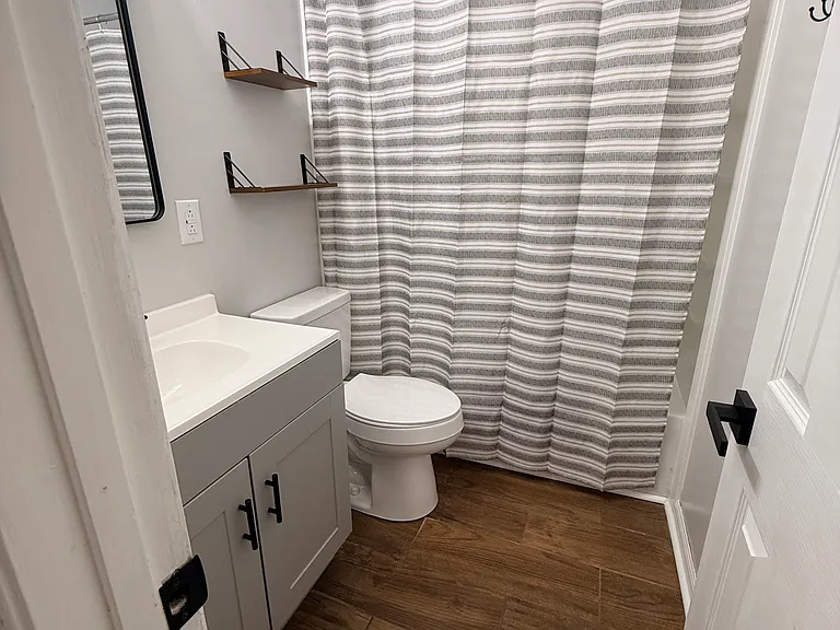 4501 Greenfield Dr — Photo 7